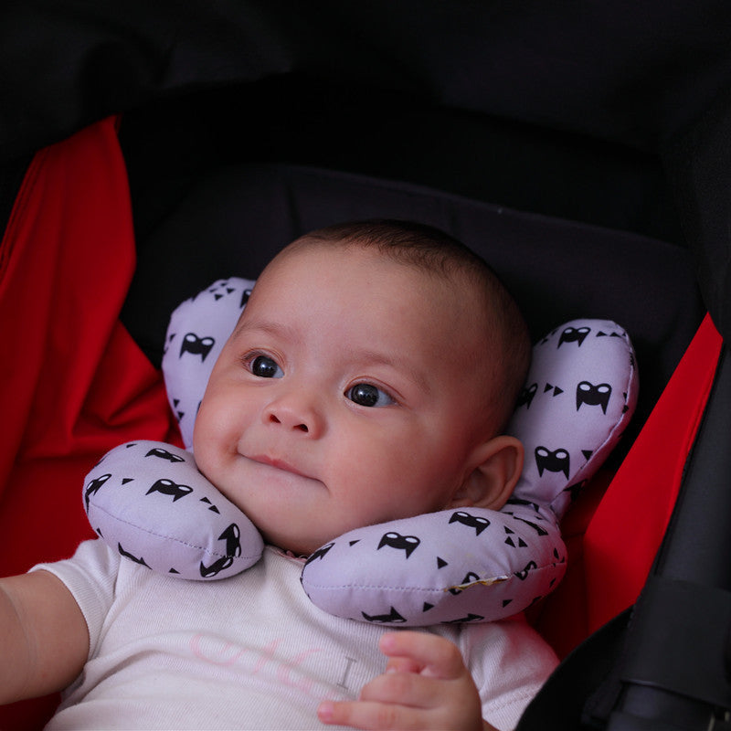Infant Pillow Baby Bed U-Shaped Safety Seat Neck Guard Fixed Stereotyped Stroller Pillow
Almohada infantil Cama de bebé Asiento de seguridad en forma de U Protector de cuello Almohada de cochecito estereotipada fija